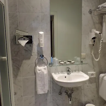 Cour St Georges Hotel 3*