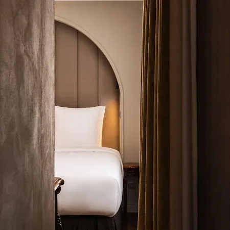 Cour Saint Georges By Cw Collection