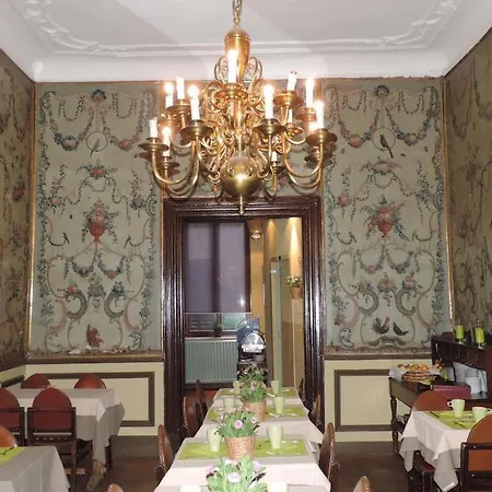 Cour St Georges 3*