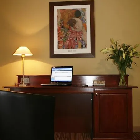 Cour St Georges מלון