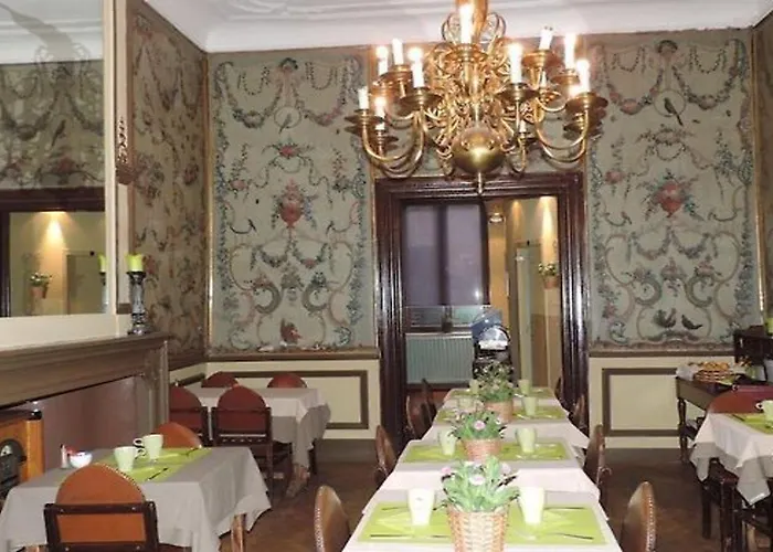 Cour St Georges Готель