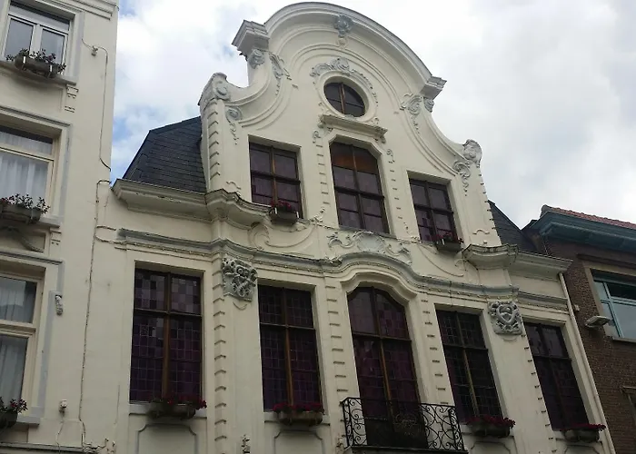 Готель Cour St Georges