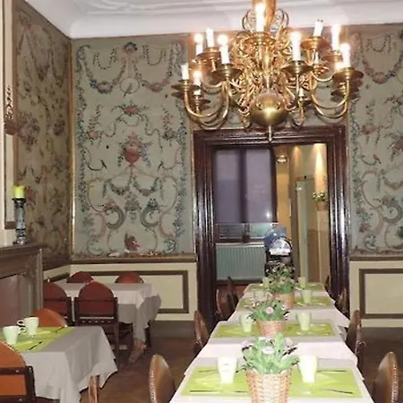 Cour St Georges 酒店