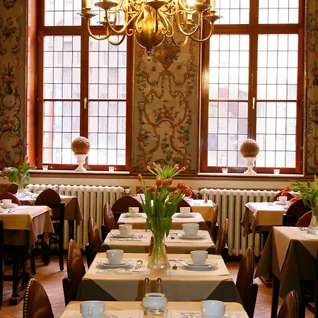 Cour St Georges 酒店