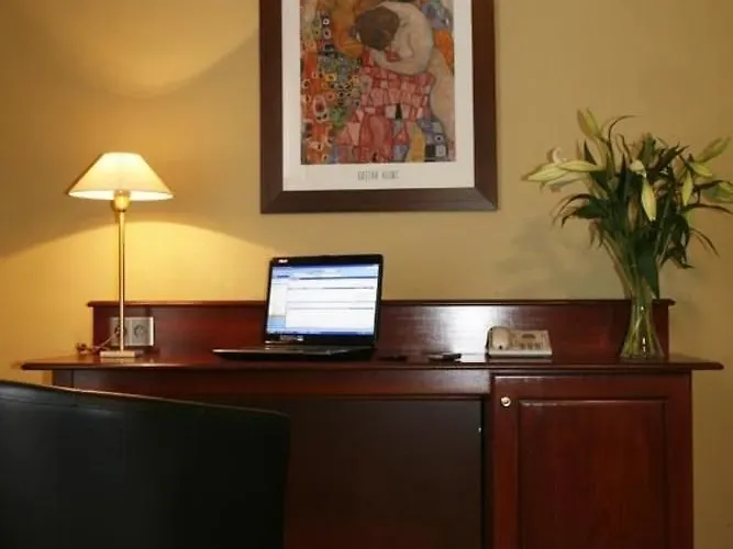 Cour St Georges Hotel